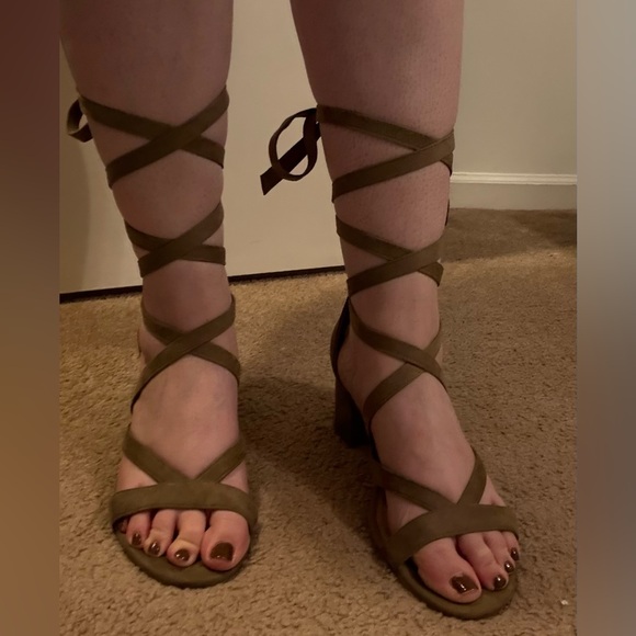 Torrid Taupe Faux Suede Wrap Heels 11WW - Picture 6 of 9